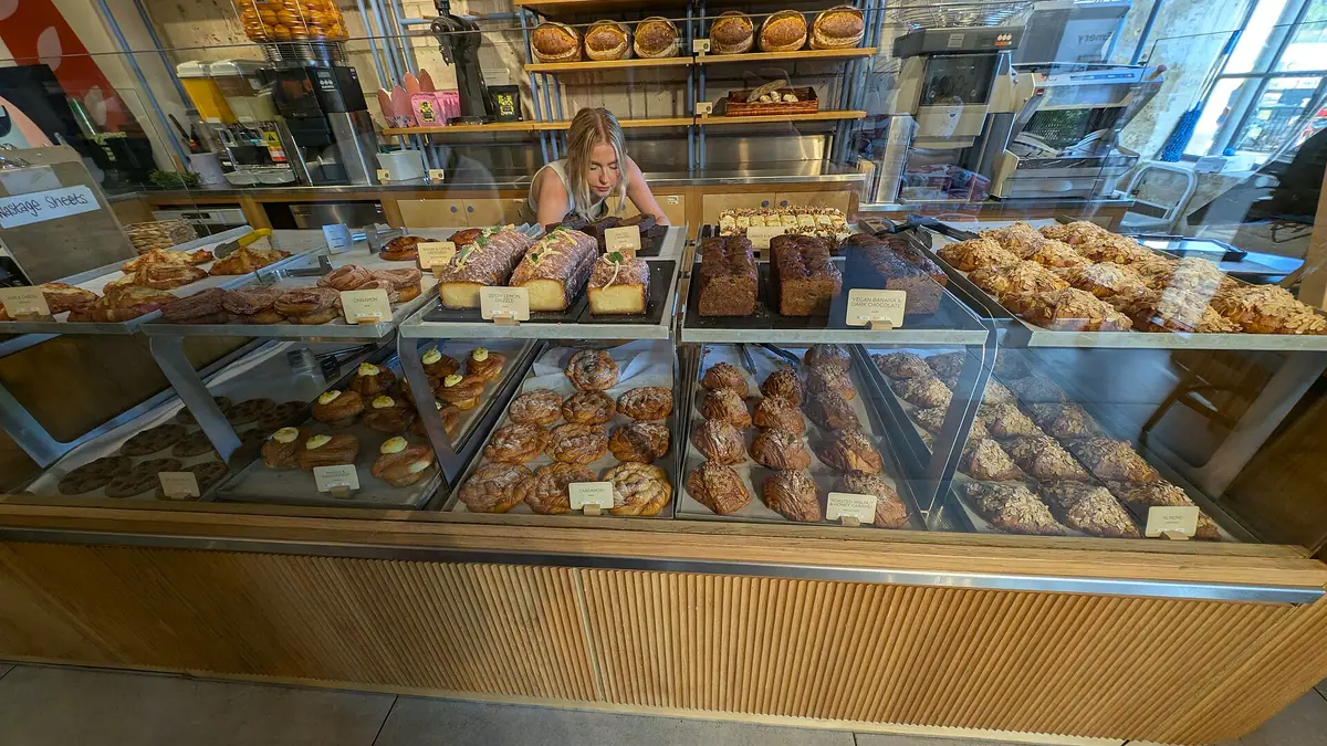 Belle's – bakery in Weymouth town centre